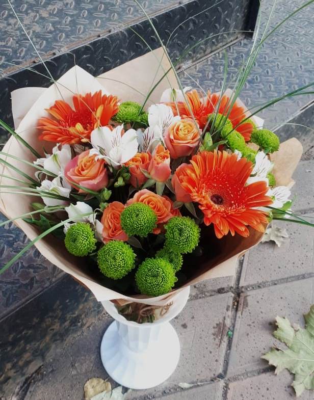 Букет цветов из: Герберы, Хризантемы, Альстромерии и Розы в Рузе