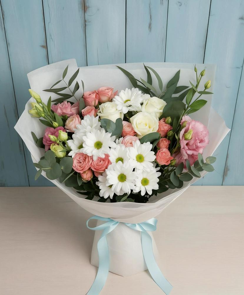 Букет цветов из: Розы, Лизиантусы и Хризантемы в Рузе