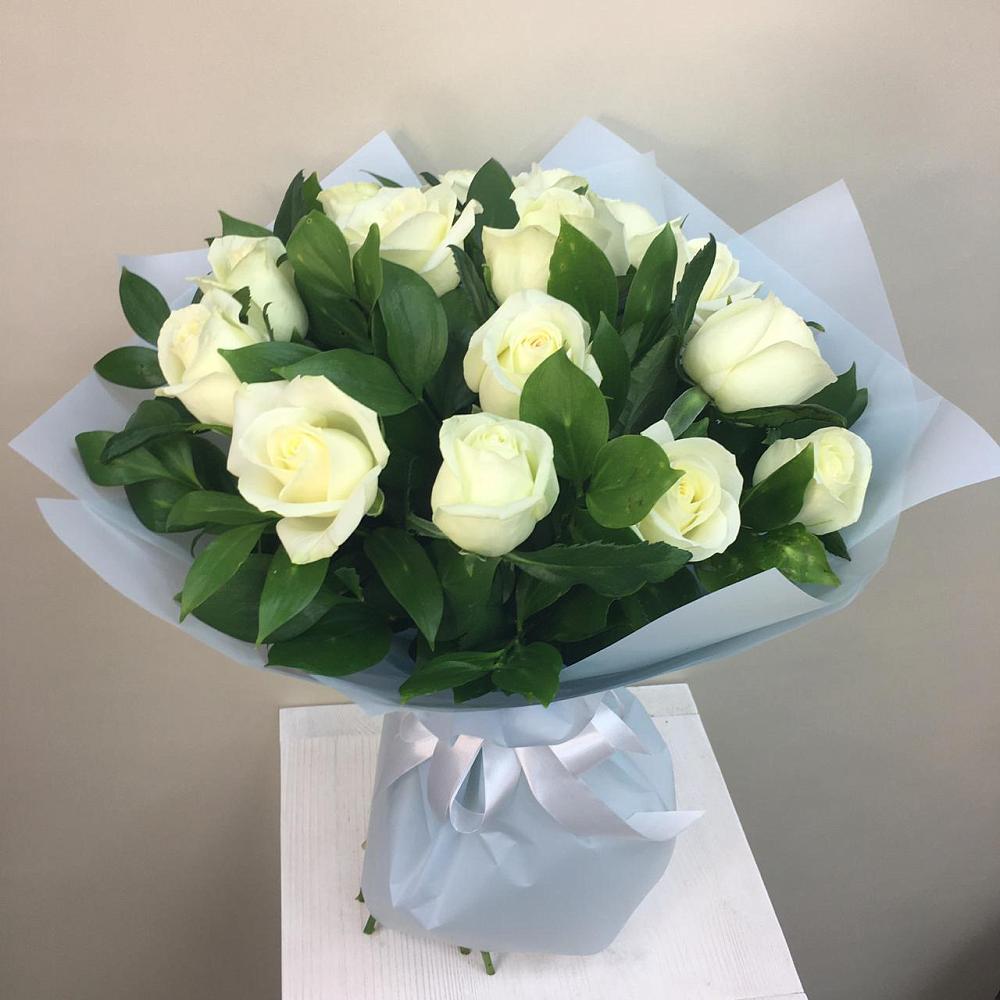 Букет 15 Белых роз Проуд в Рузе