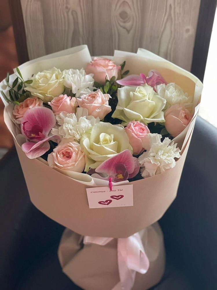 Букет цветов из: Орхидеи, Розы и Гвоздики в Рузе