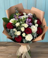 Букет цветов из:  Розы и Альстромерии в Рузе