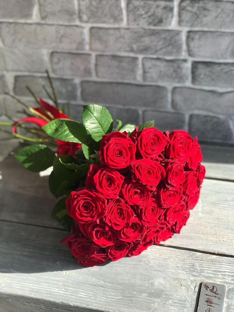 Букет Красные розы Фридом в Рузе