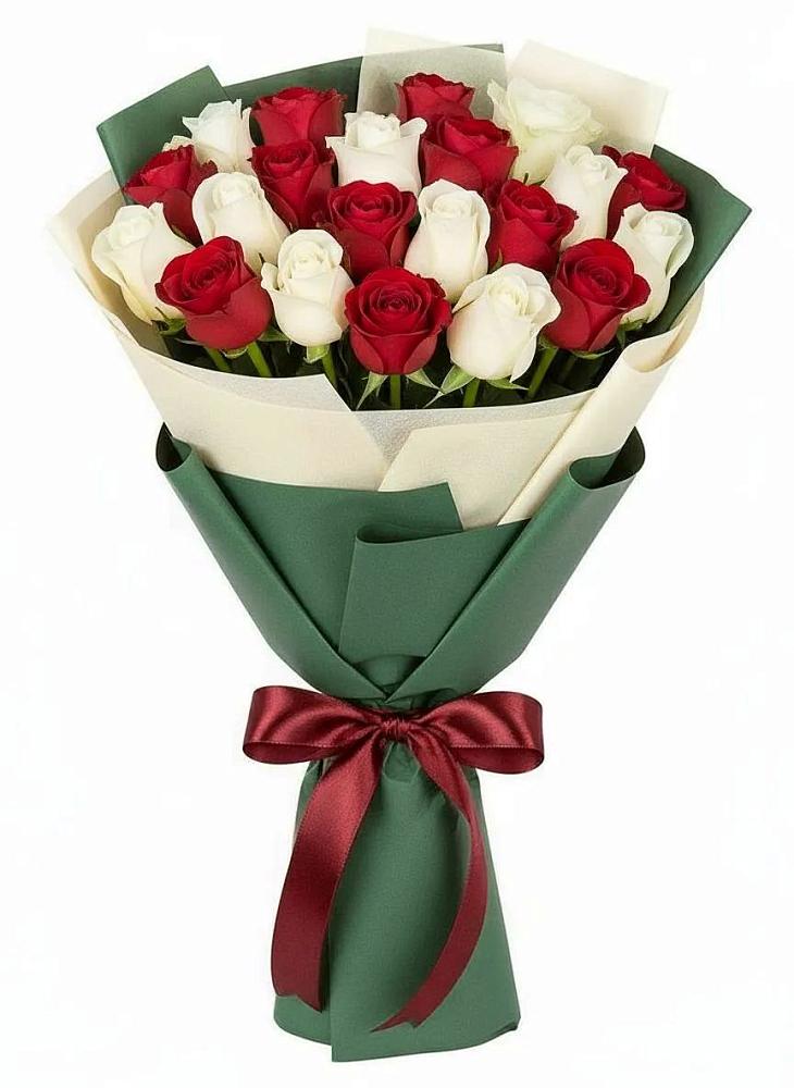 Букет Микс из красных и белых роз в Рузе