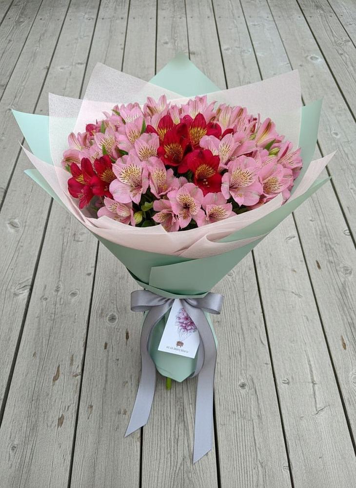 Букет цветов из: Альстромерии в Рузе
