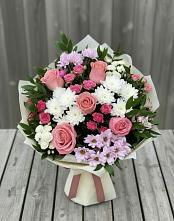 Букет цветов из:  Альстромерии, Гвоздики, Розы и Хризантемы в Рузе