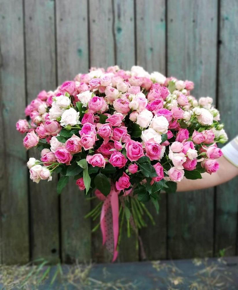 Букет Розовые кустовые розы Натали и Лав Лидия в Рузе