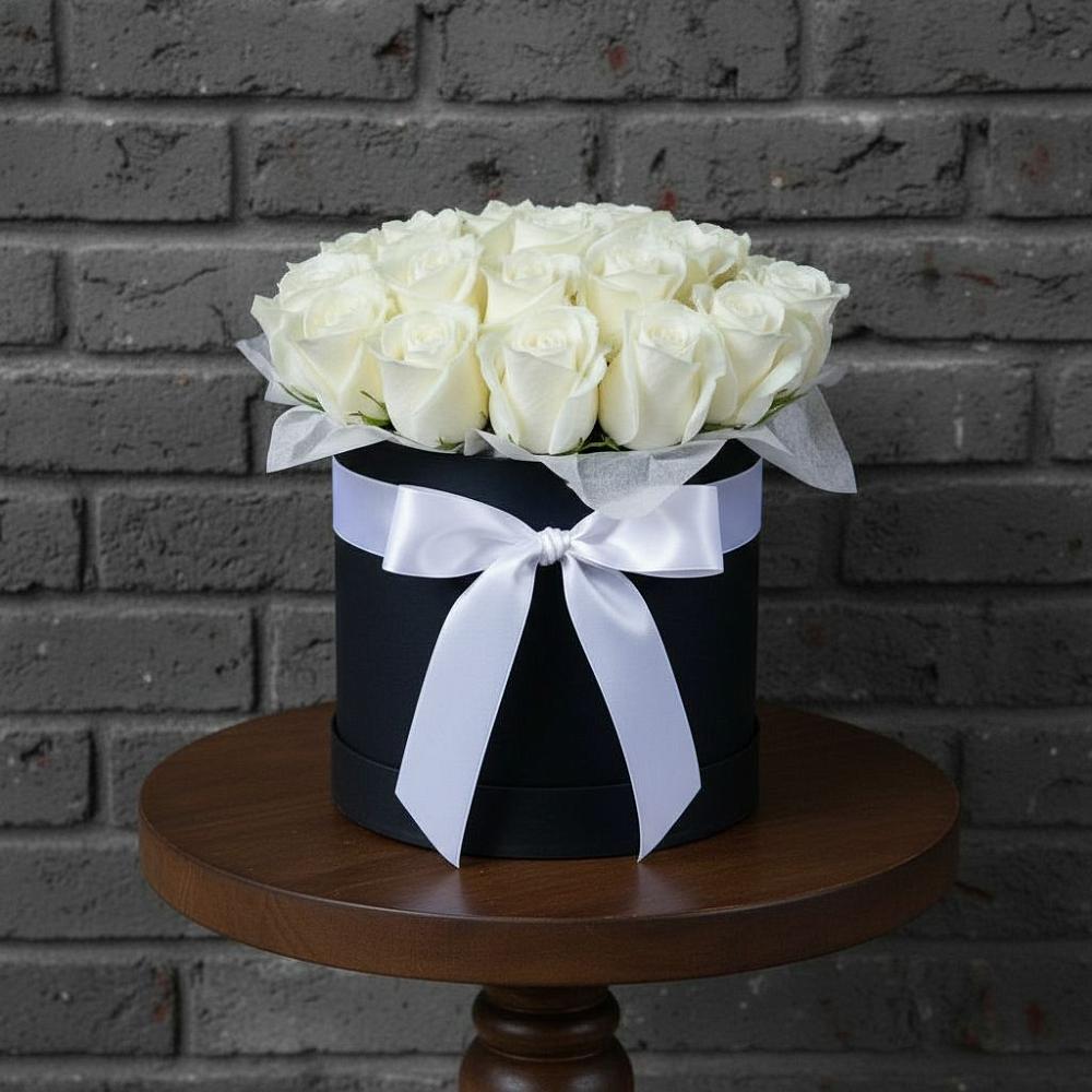 Цветочная композиция из Розы в шляпной коробке в Рузе