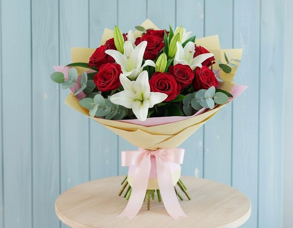 Букет цветов из: Лилии и Розы в Рузе